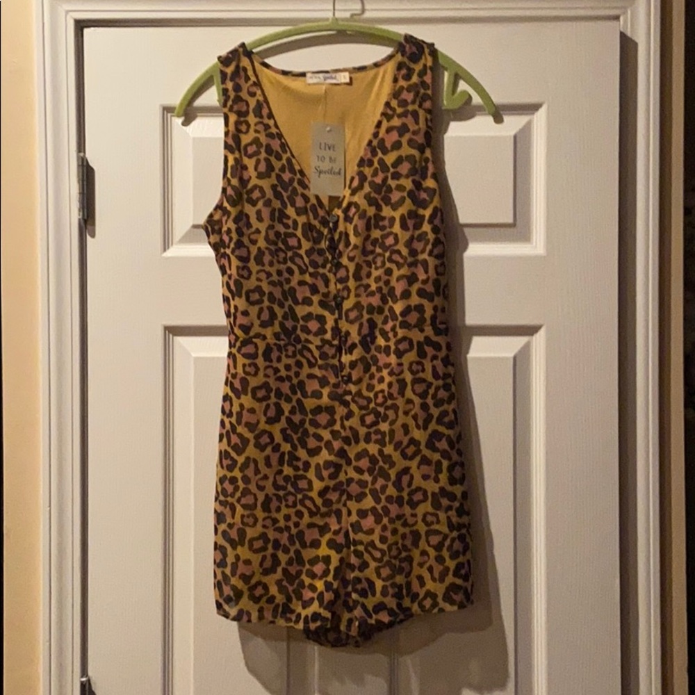 NWT leopard print Live to be spoiled Romper large